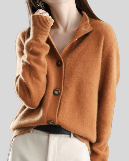 AMY – CLASSIC BUTTON-UP CARDIGAN
