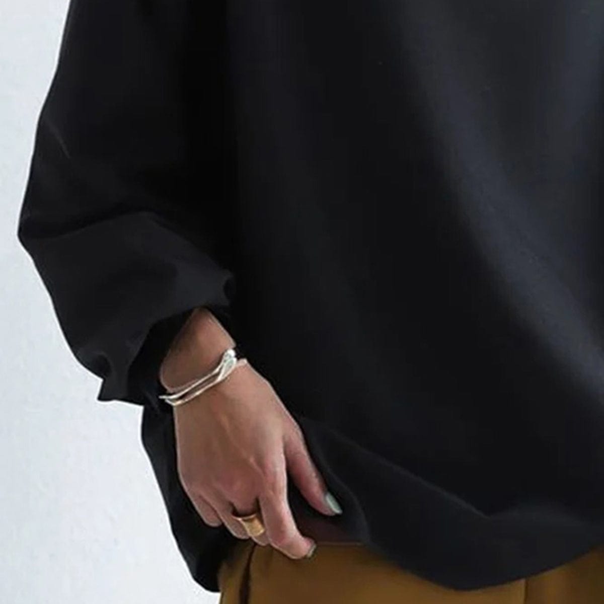 Isabella | Elegant High-Neck Relaxed Sweater