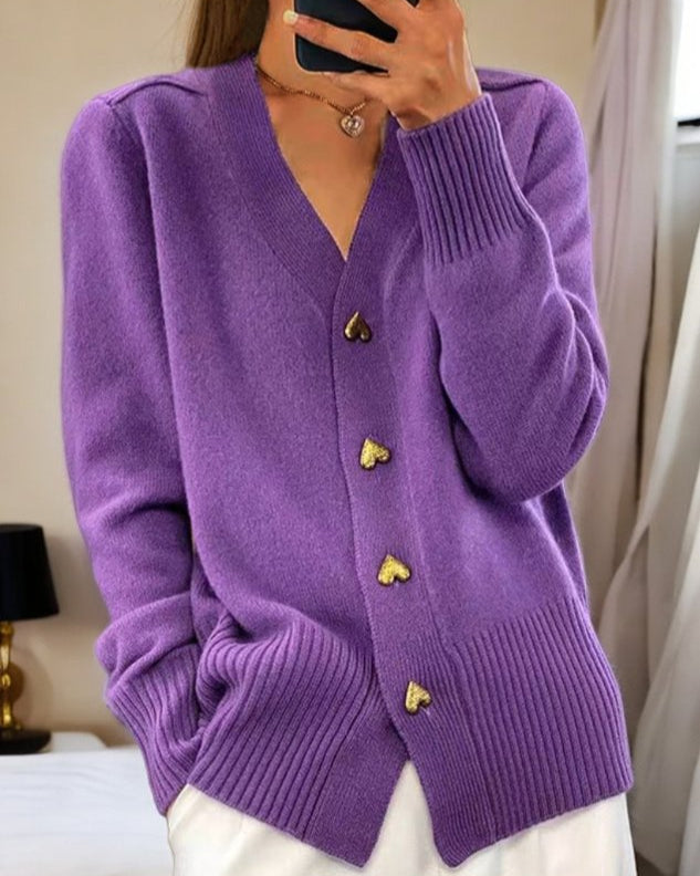 JANICE – HEART BUTTON V-NECK CARDIGAN
